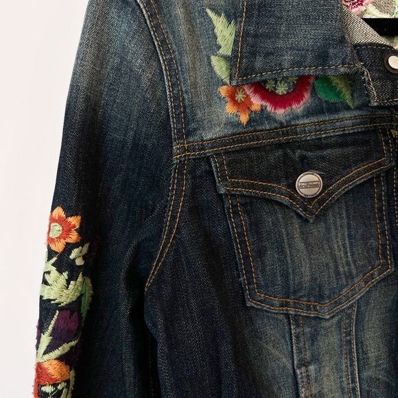 Driftwood Blue Floral Jean Jacket - Picture 2 of 5